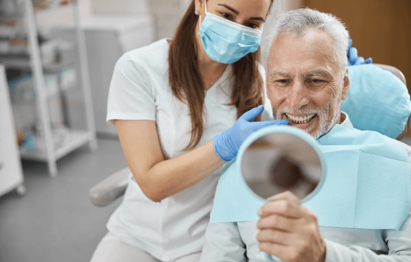 Zahnimplantat Ablauf – So läuft die Implantation beim Zahnarzt ab